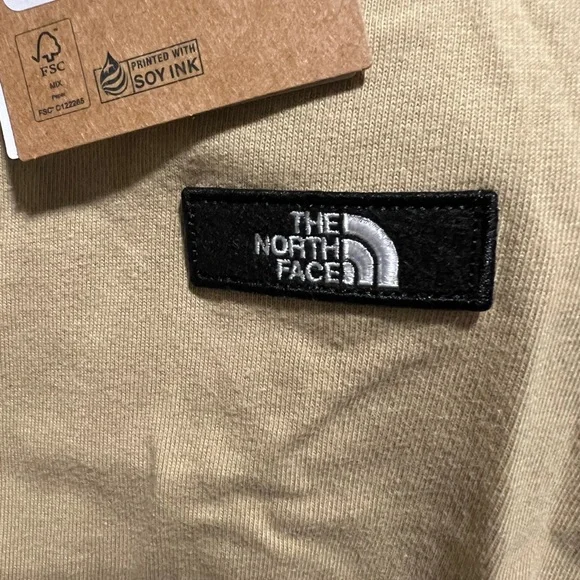 The North Face Short Sleeve Heavyweight Tee Khaki Stone Size Medium NWT - Picture 4 of 4